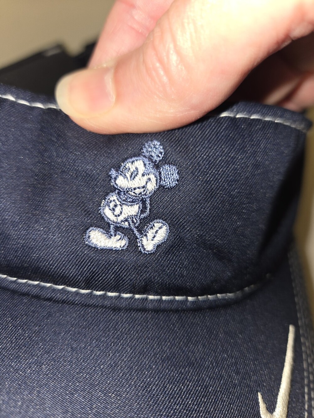 Disney Parks X Nike OSFM Mickey Embrodered Navy and White Visor - Picture 2 of 8